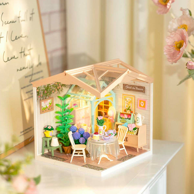Dollhouse Model Building Craft Kit Birthday Creative Gifts.