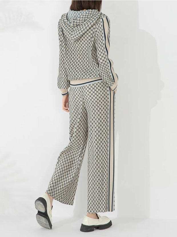 Sf598d65cf36d4765b49e228c8f663fb8h