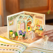 Dollhouse Model Building Craft Kit Birthday Creative Gifts.